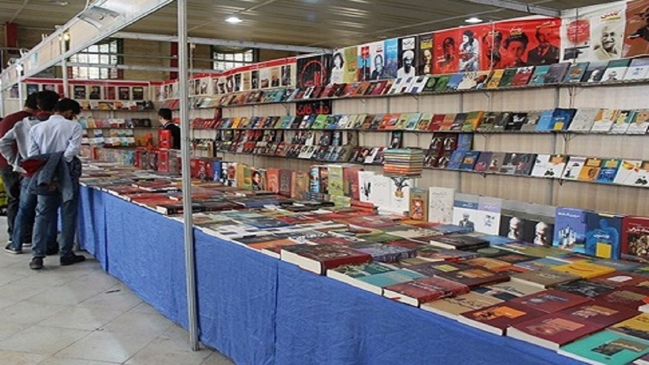 سمنانی‌ها ۱.۹ میلیارد ریال در طرح تابستانه امسال کتاب خریدند