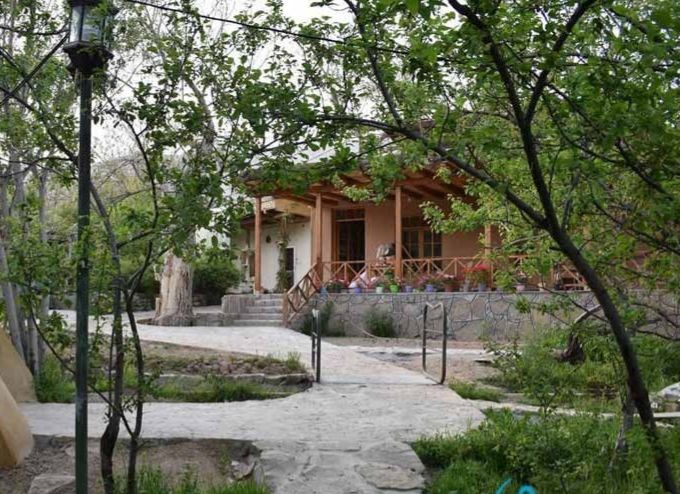 اقامتگاه بوم گردی باغ پایین میزبان؛ سه شنبه ها با كتاب در شهمیرزاد