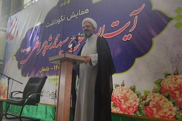 تجلیل از علمای استان سمنان در دستور کار باشد