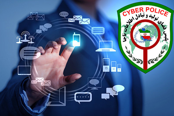 دستبند پلیس بر دستان کلاهبردار اینستاگرامی