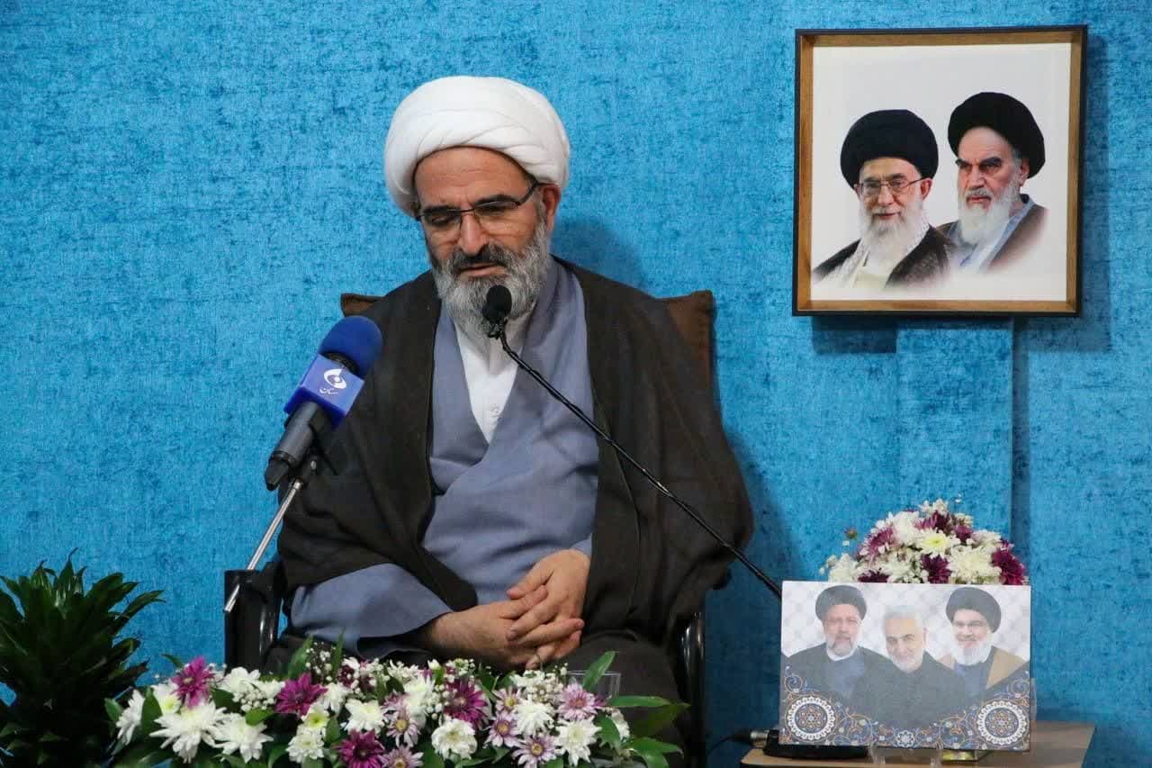 تربیت مقدم بر تعلیم است/ فکر نسل امروز را معلم می‌سازد