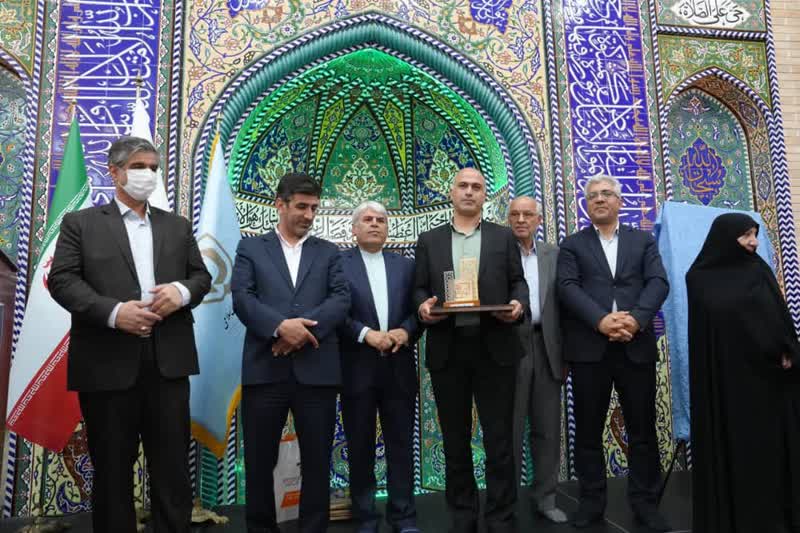 تقدیر از مدیر عامل پالایشگاه شازند در بیست و هفتمین جشنواره خیرین مدرسه‌ساز